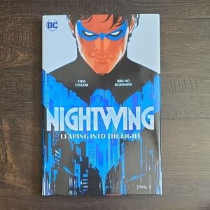 DC Nightwing: Leaping Into the Light — Vol.1